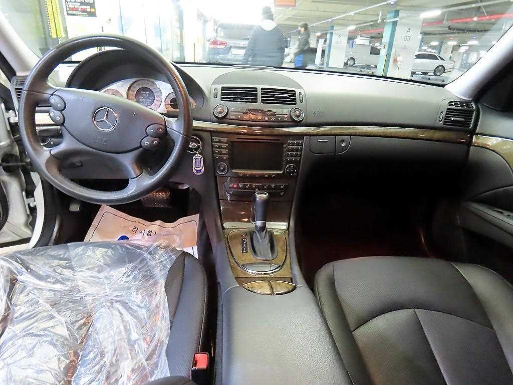 Mercedes Benz E class - Vista 10