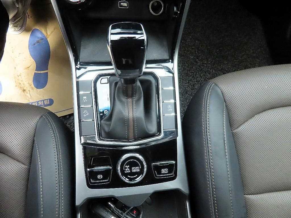 Ssangyong Korando - Vista 10