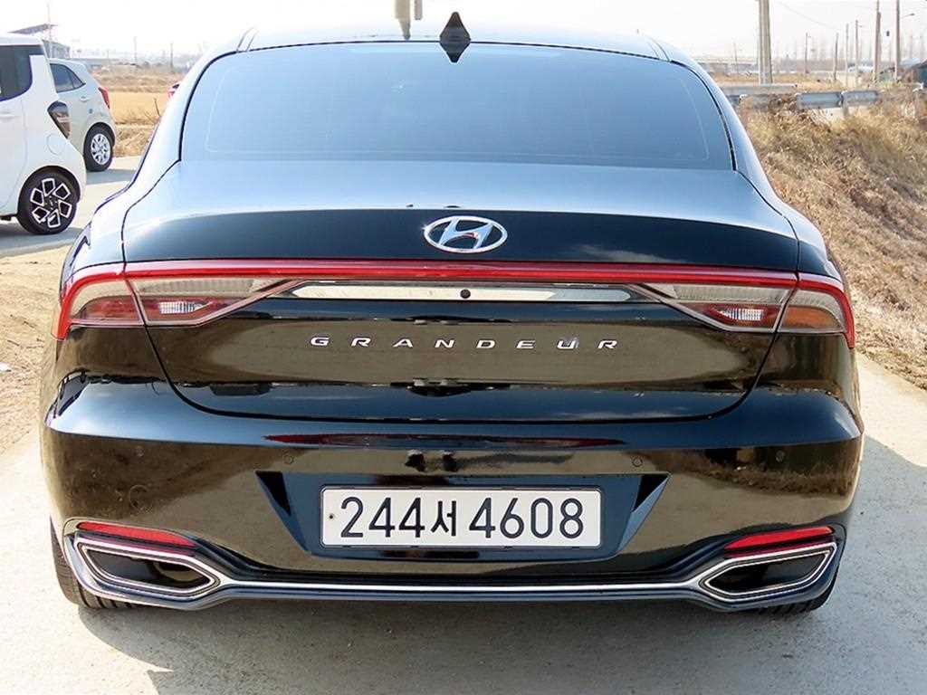 HYUNDAI Grandeur - Vista 4