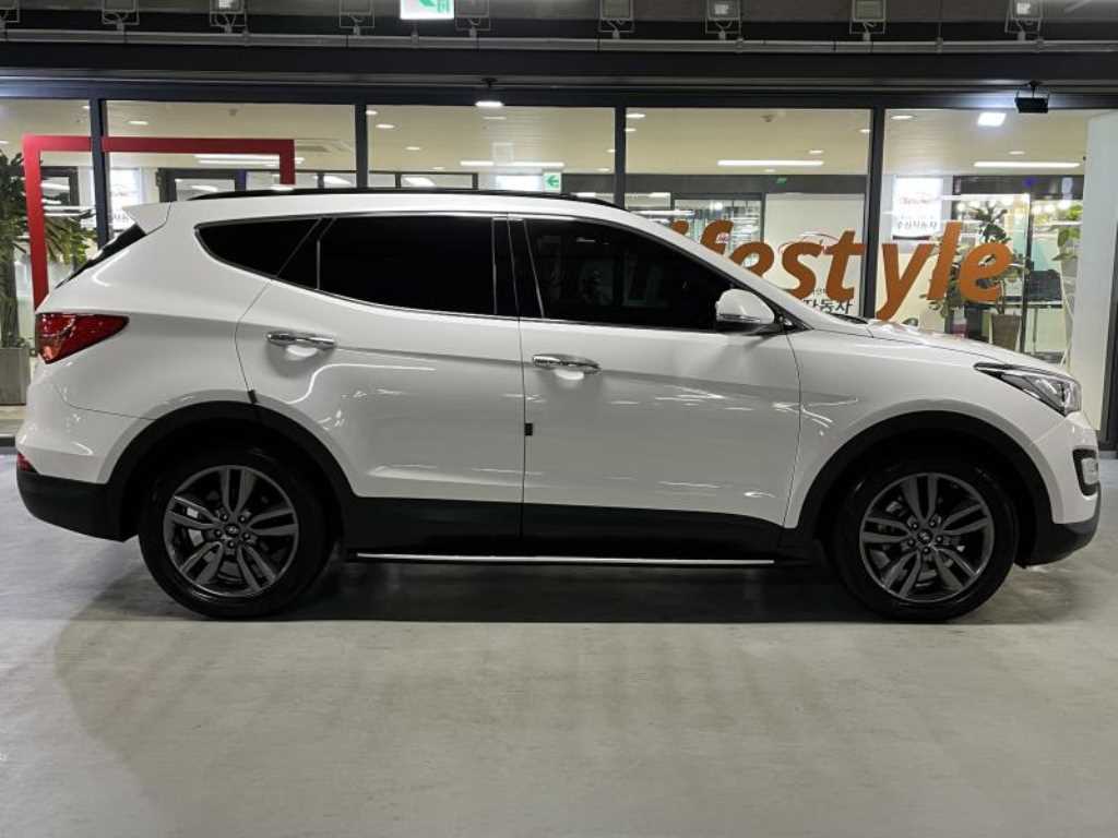 HYUNDAI Santa Fe - Vista 3