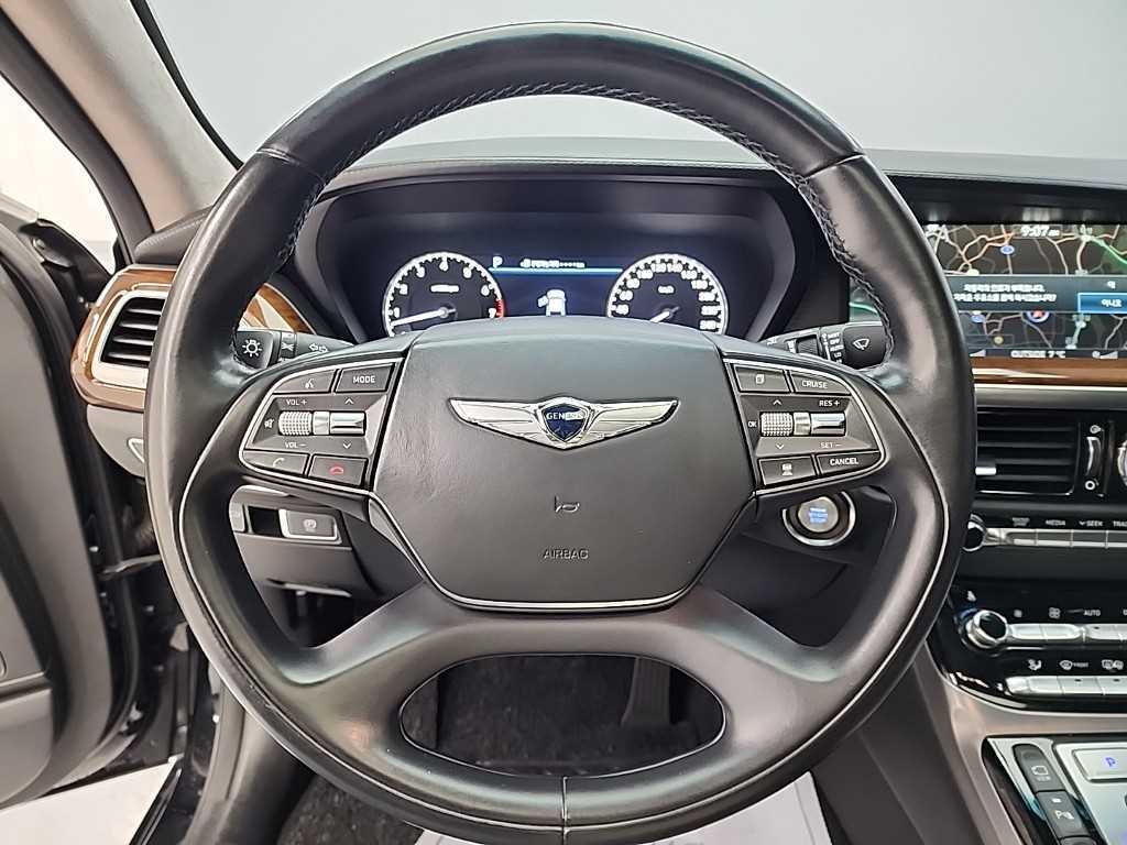 Genesis EQ900 - Vista 9