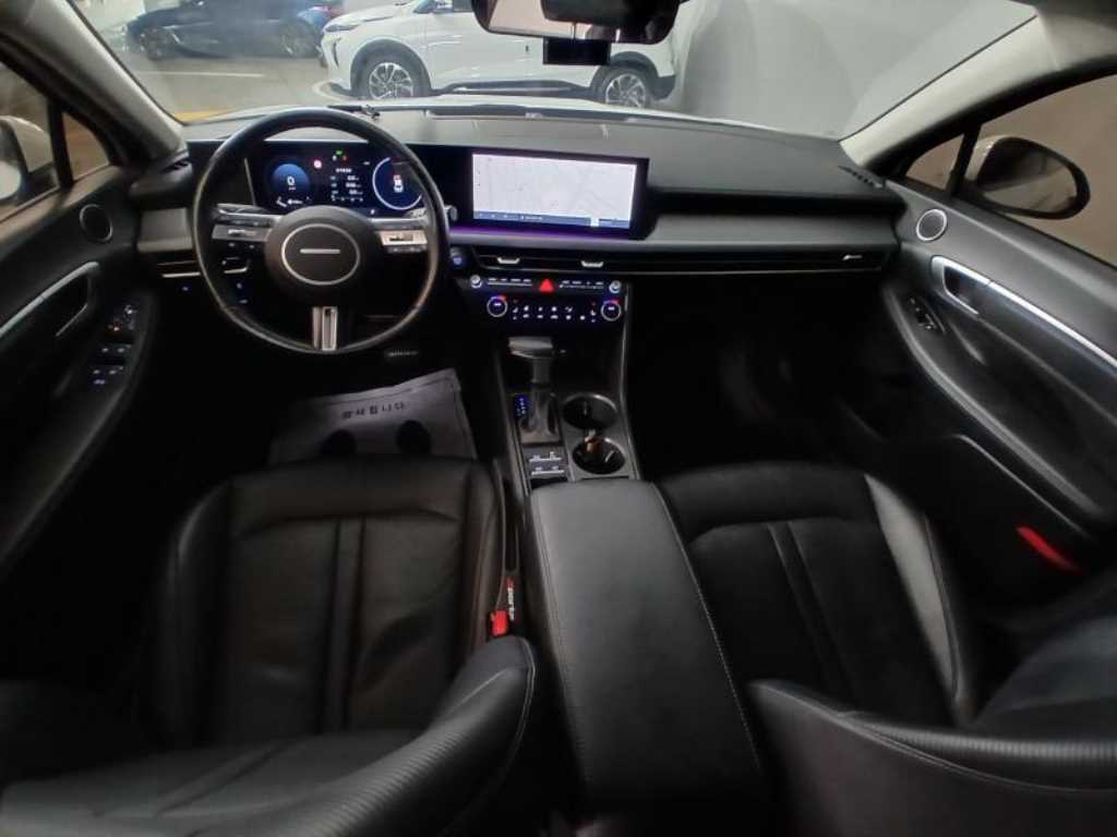 HYUNDAI Sonata - Vista 6