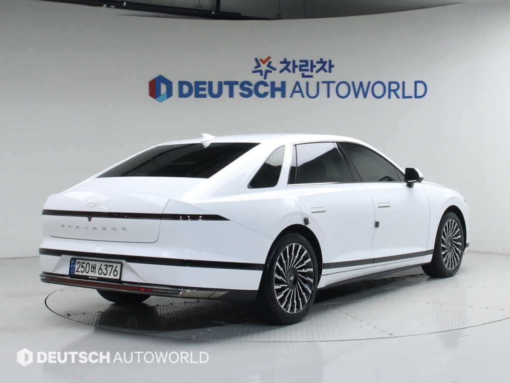 HYUNDAI Grandeur - Vista 2