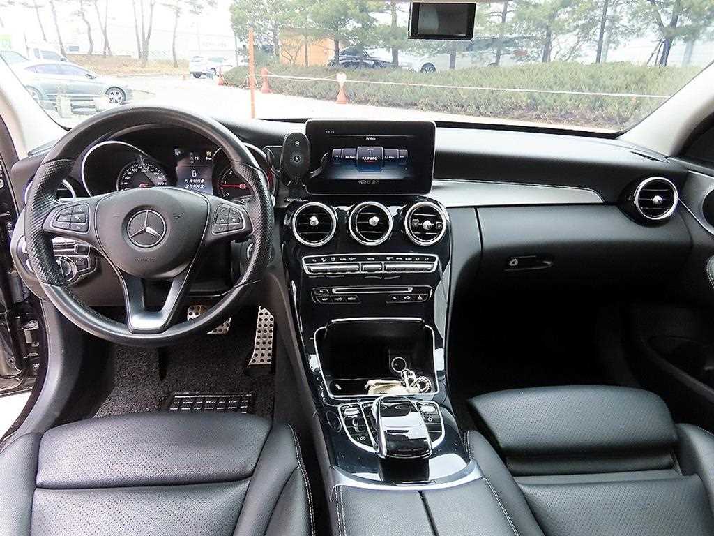 Mercedes Benz C Class - Vista 7