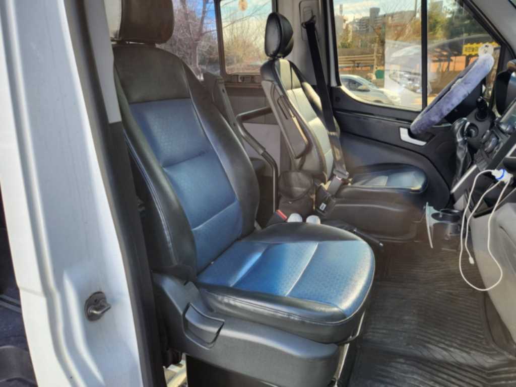 HYUNDAI Solati - Vista 7