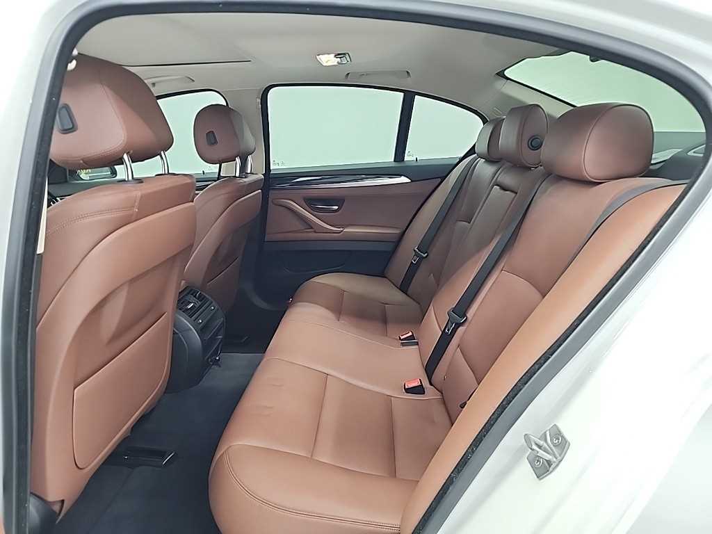 BMW 5 Series - Vista 12