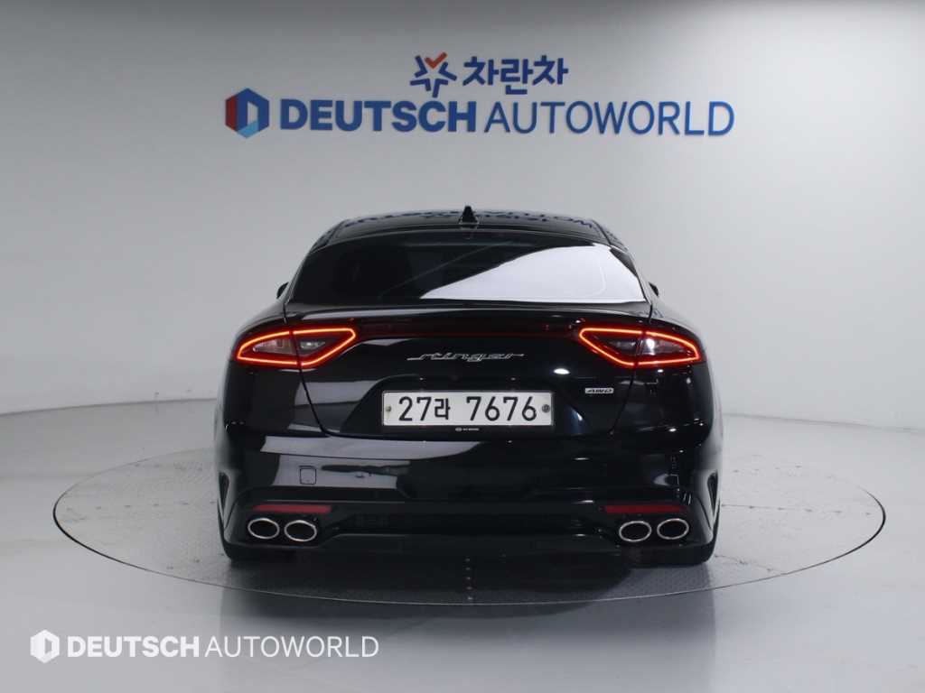 KIA Stinger - Vista 4