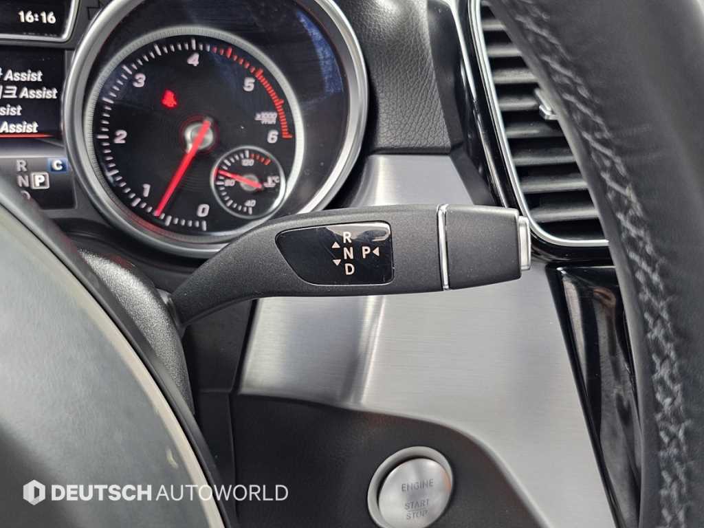 Mercedes Benz GLE Class - Vista 9