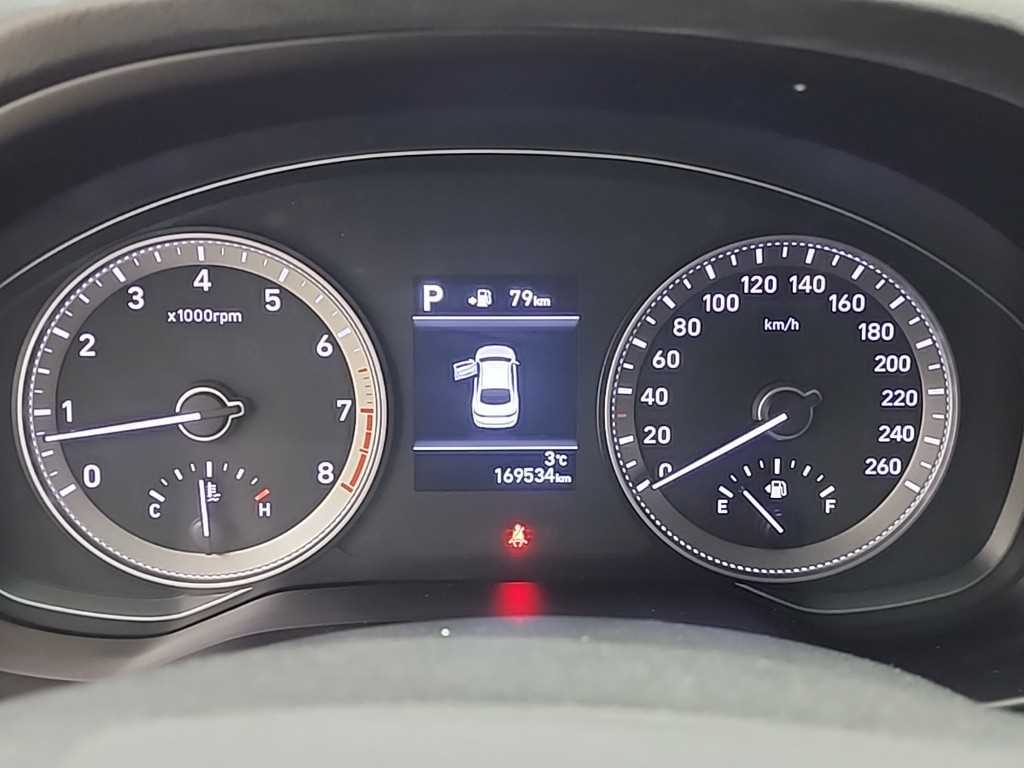 HYUNDAI Grandeur - Vista 6