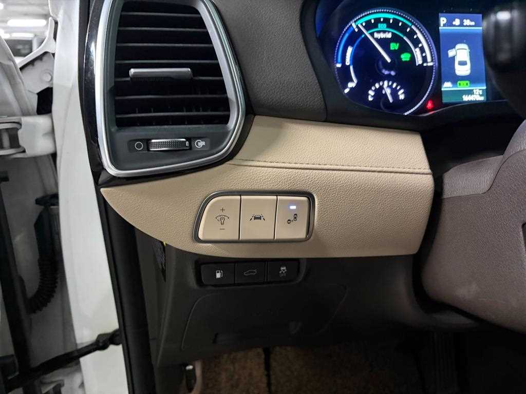 HYUNDAI Grandeur - Vista 9