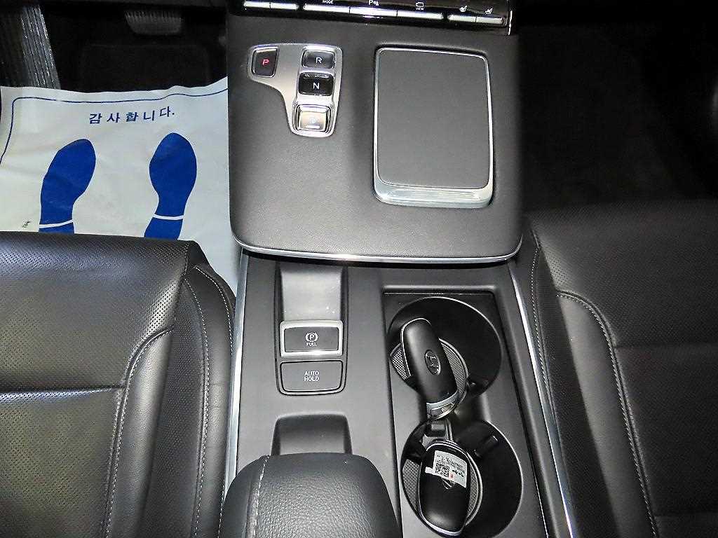 HYUNDAI Grandeur - Vista 12