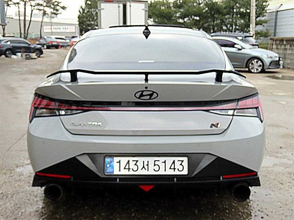 HYUNDAI Avante - Vista 4