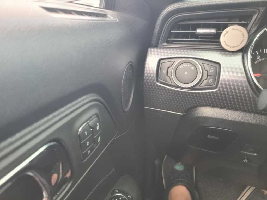 Ford Mustang - Vista 8