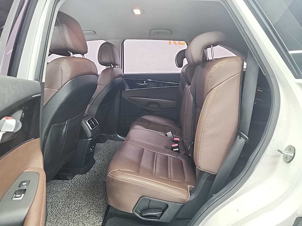 KIA Sorento - Vista 12