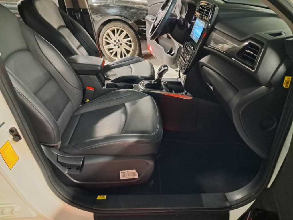 Ssangyong Tivoli 2022 Blanco - Importación desde Corea - HF Imports Iquique - Foto 16