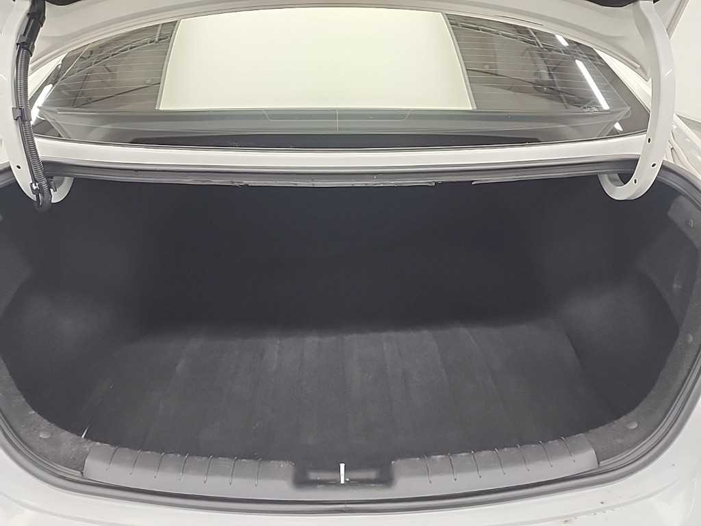 HYUNDAI Avante 2020 Blanco - Importación desde Corea - HF Imports Iquique - Foto 18