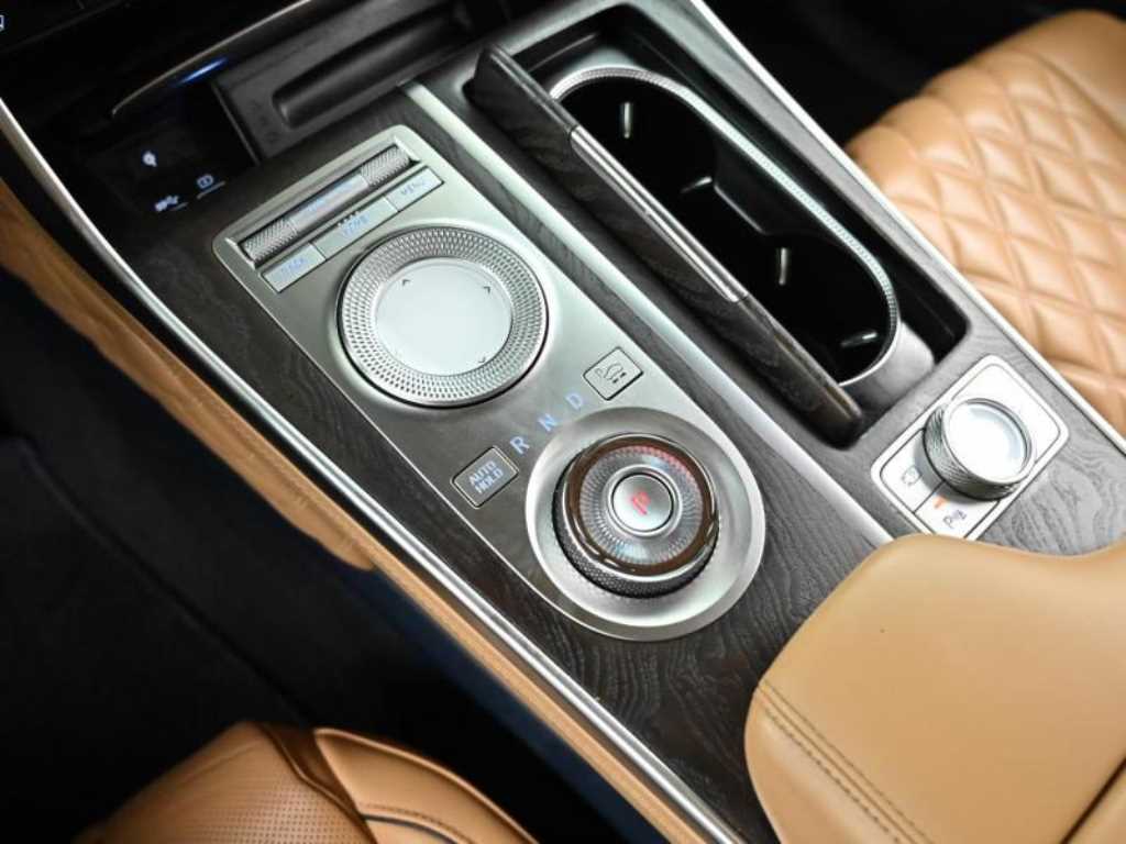 Genesis GV80 - Vista 9