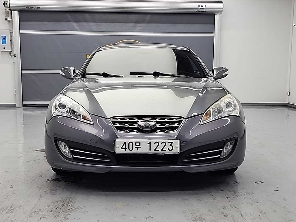 HYUNDAI Genesis - Vista 2