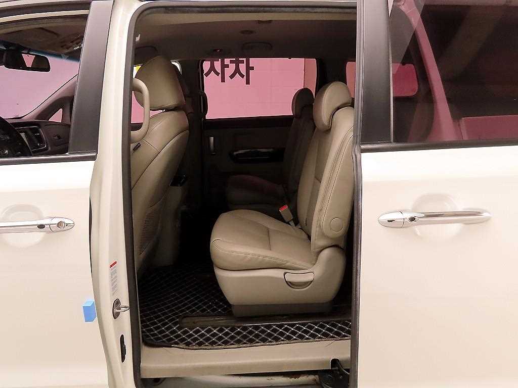 KIA Carnival 2016 Blanco - Importación desde Corea - HF Imports Iquique - Foto 14