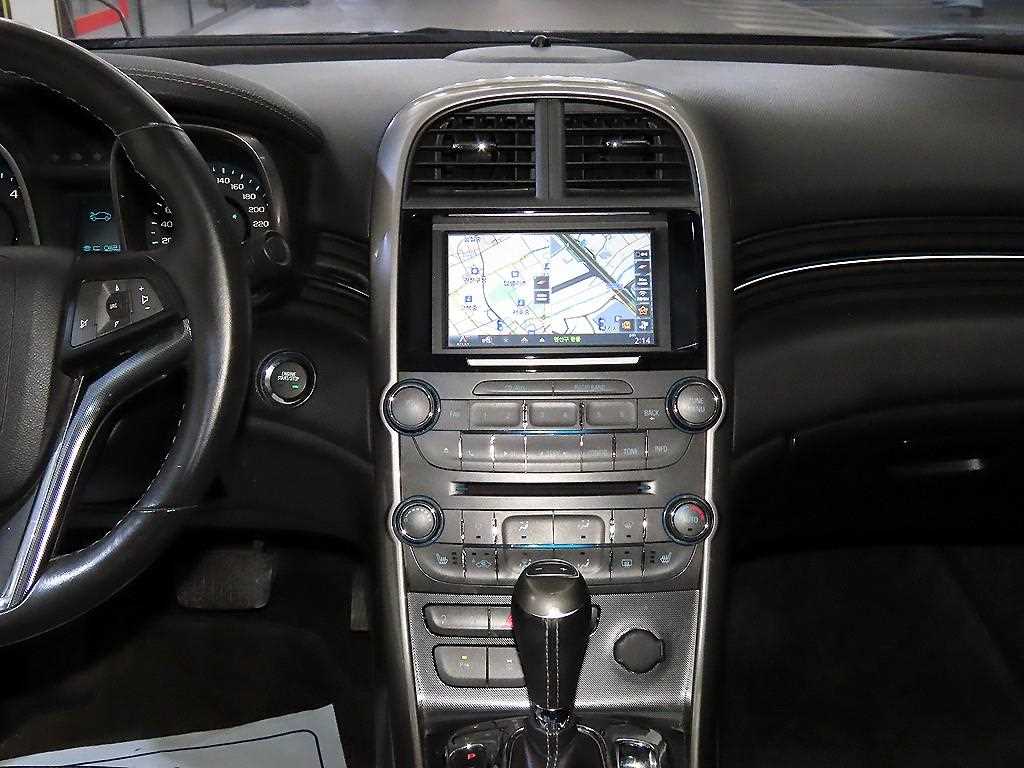 Chevrolet Malibu - Vista 10