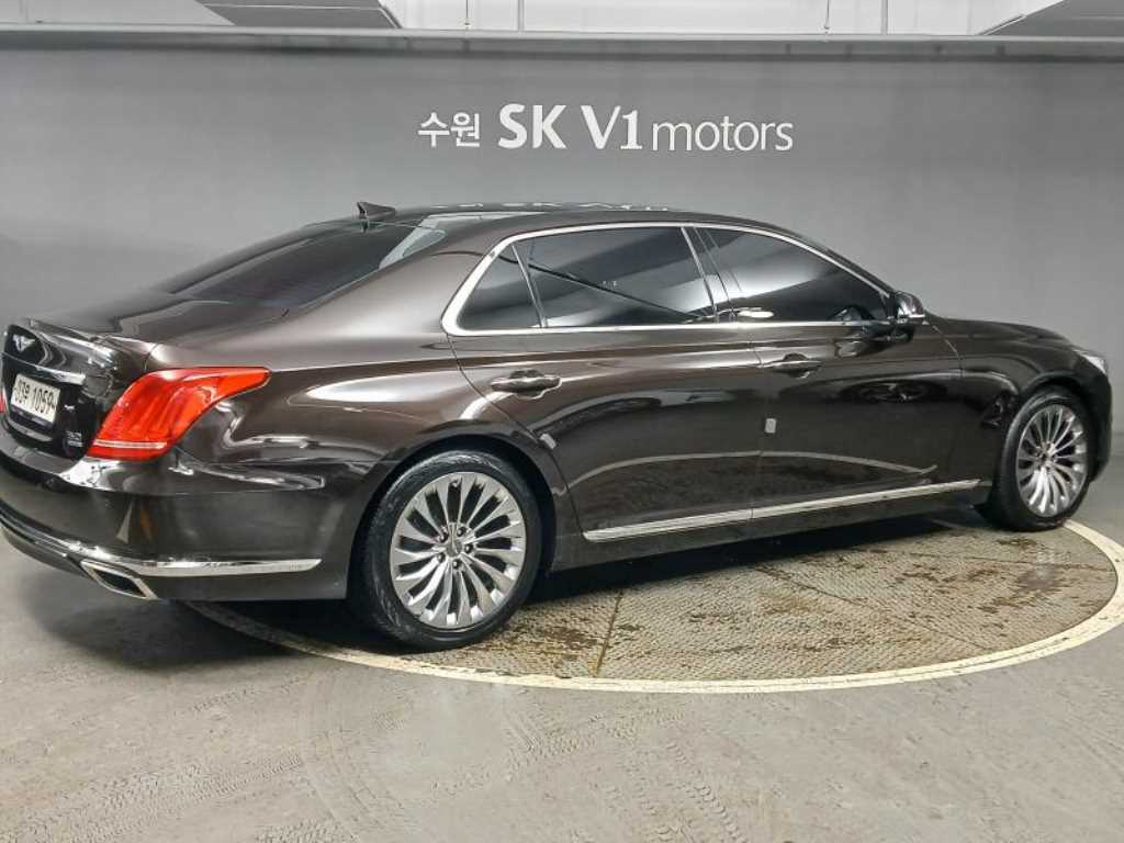 Genesis EQ900 - Vista 4