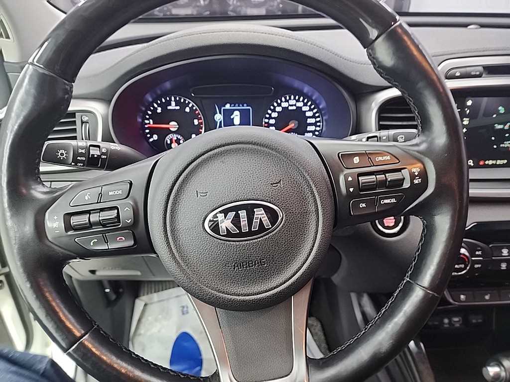 KIA Sorento - Vista 9
