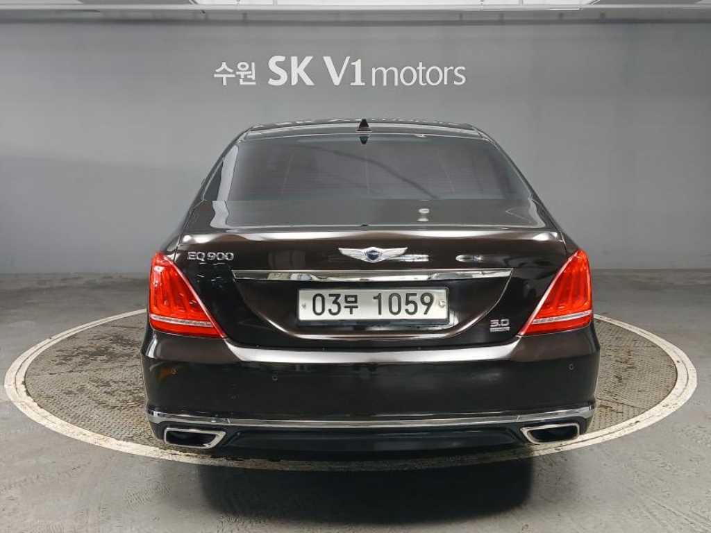 Genesis EQ900 - Vista 5