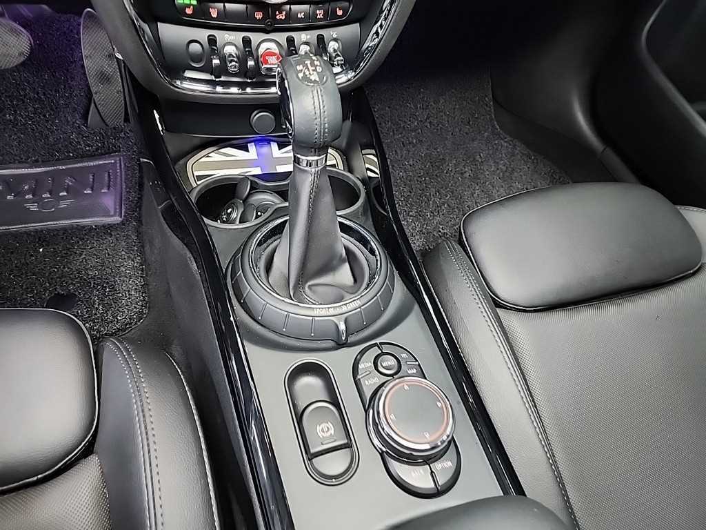 Mini Clubman - Vista 8