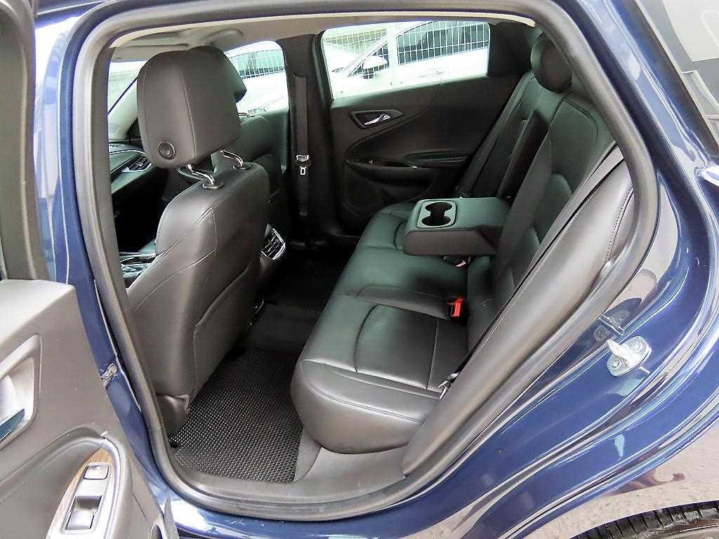 Chevrolet Malibu - Vista 6