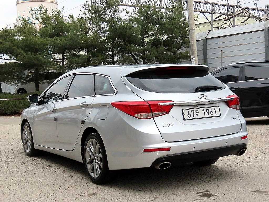HYUNDAI i40 - Vista 3