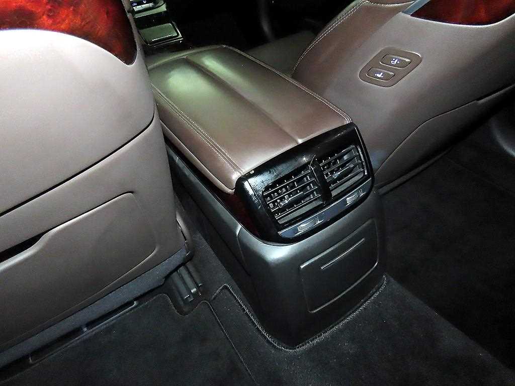 Genesis EQ900 2017 Blanco - Importación desde Corea - HF Imports Iquique - Foto 14