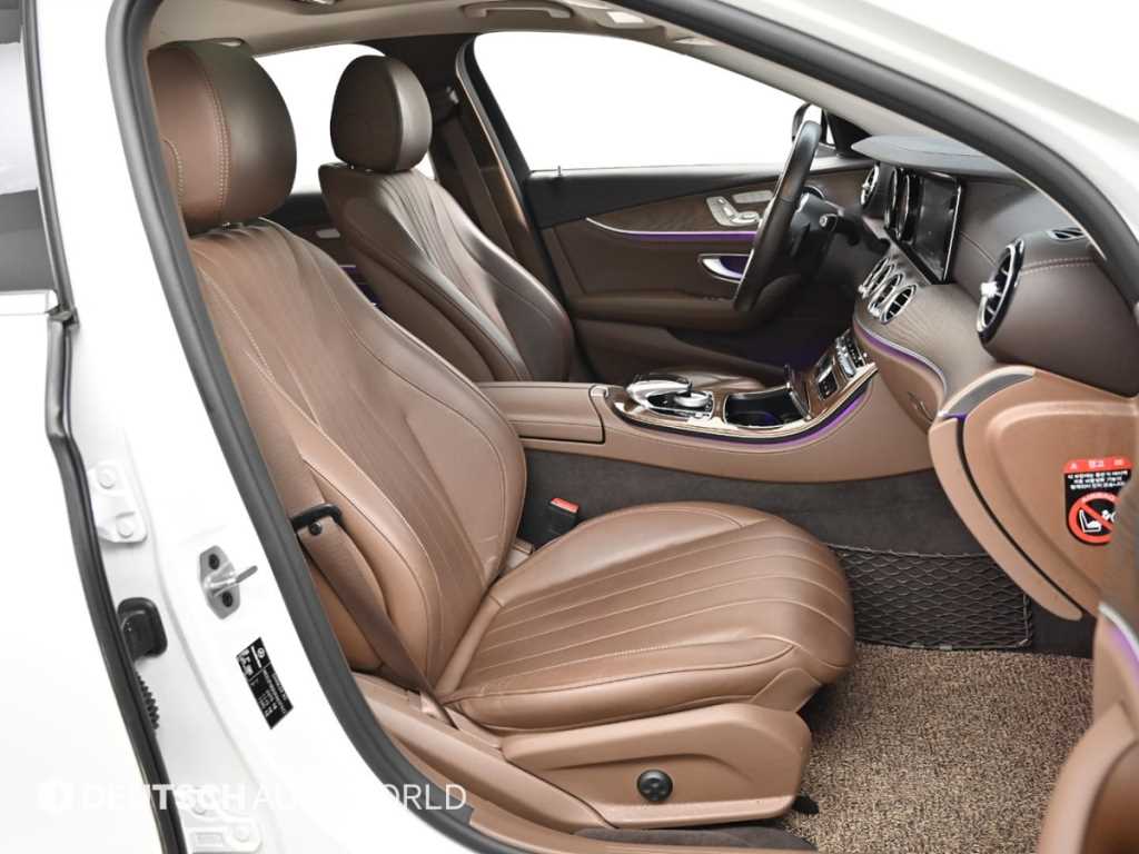 Mercedes Benz E class - Vista 10