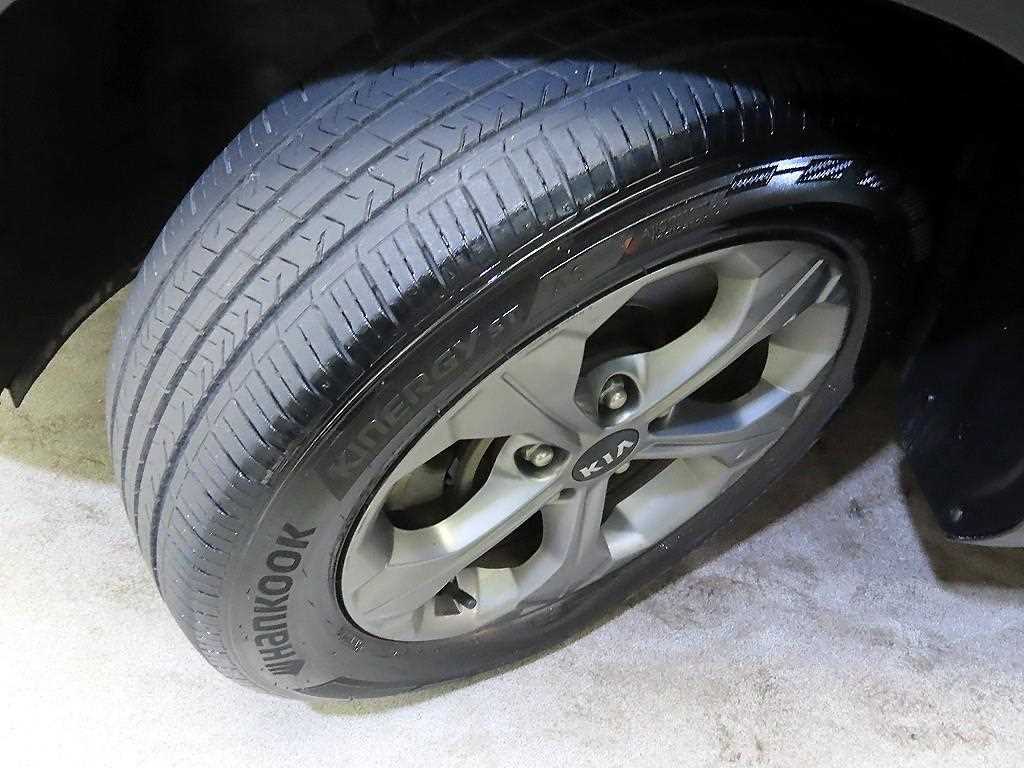 KIA Seltos 2022 Negro - Importación desde Corea - HF Imports Iquique - Foto 20