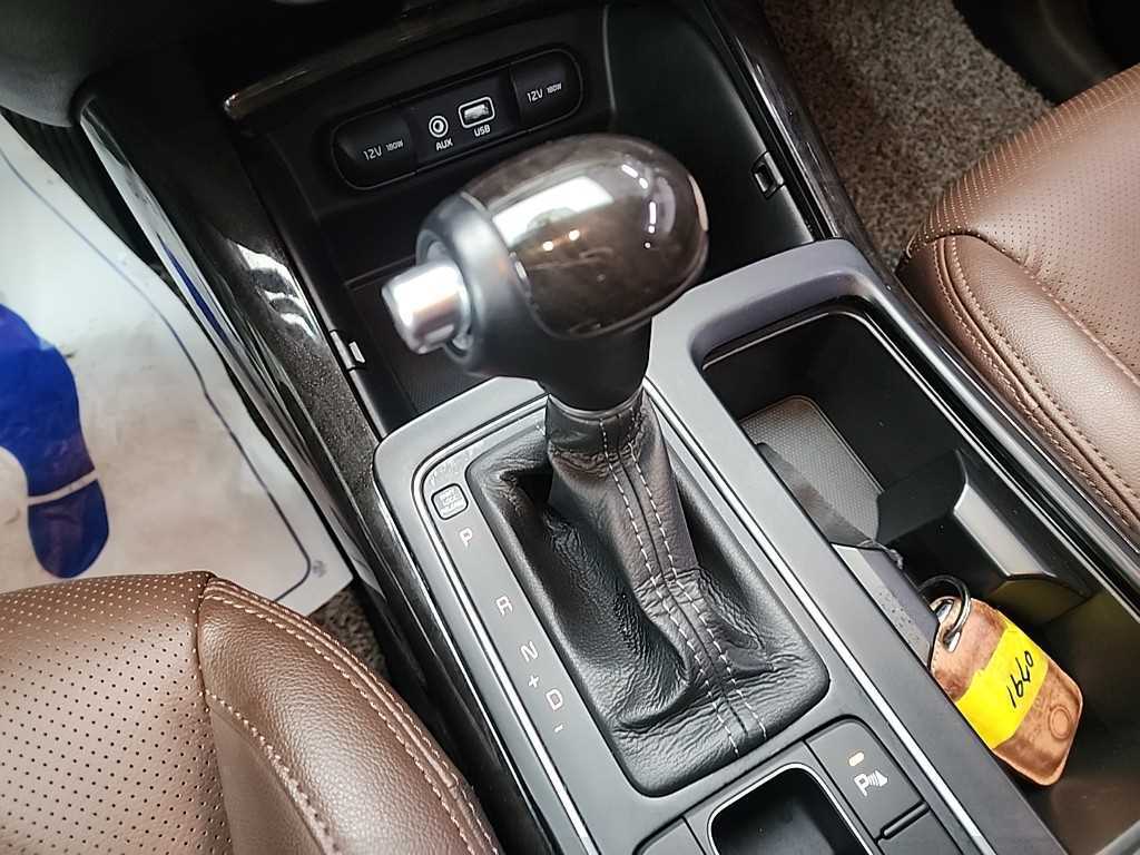 KIA Sorento - Vista 8