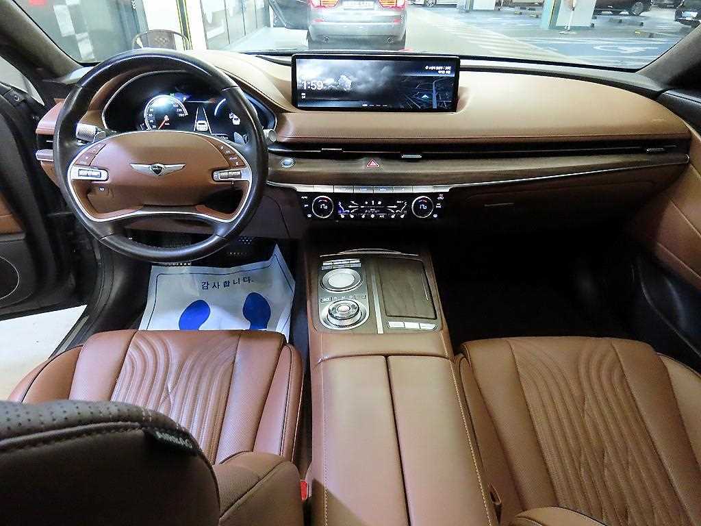 Genesis G80 - Vista 10