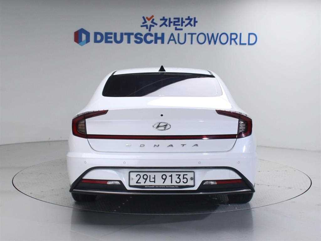 HYUNDAI Sonata - Vista 4