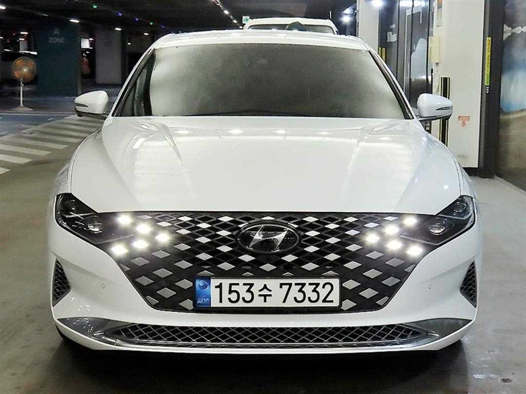 HYUNDAI Grandeur - Vista 2