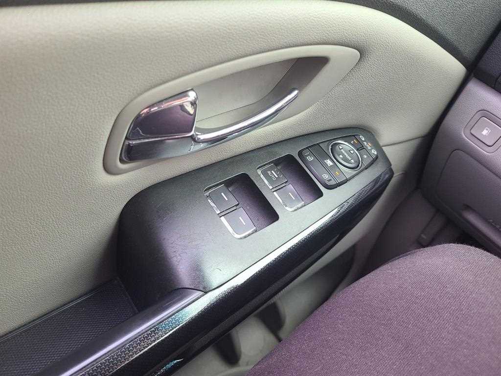 KIA Carnival - Vista 6