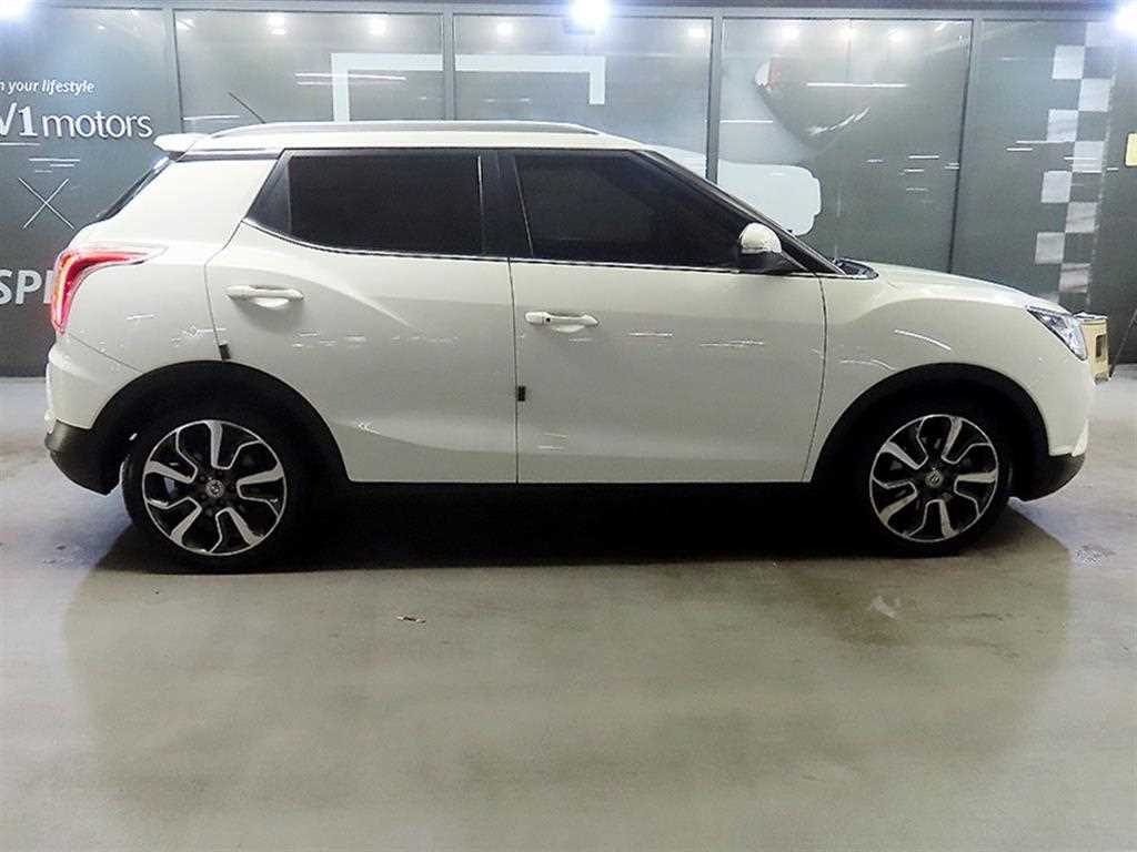 Ssangyong Tivoli - Vista 3