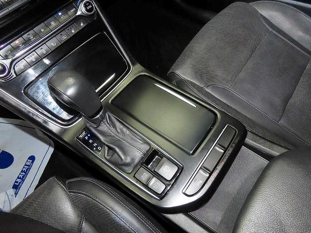 HYUNDAI Grandeur - Vista 12