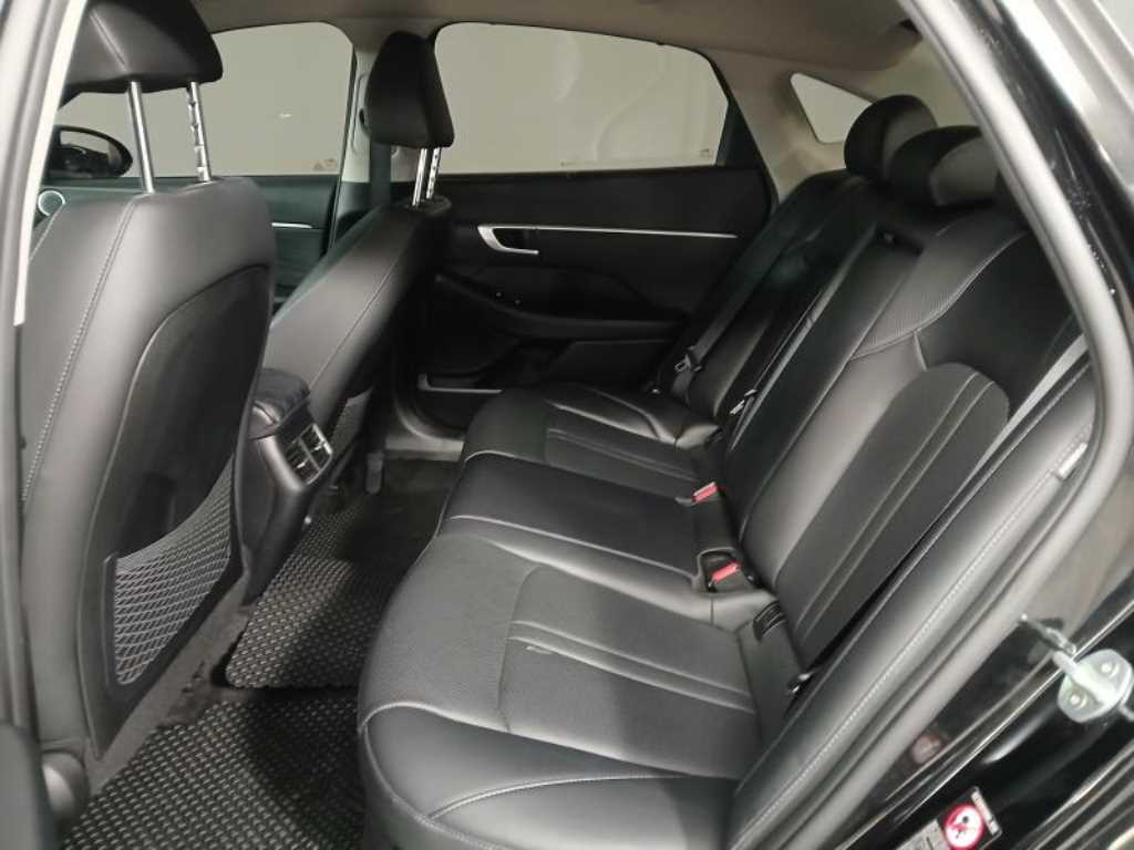 HYUNDAI Sonata - Vista 7