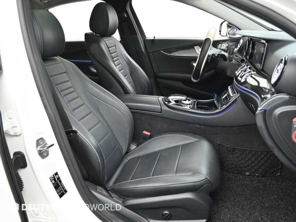 Mercedes Benz E class - Vista 10