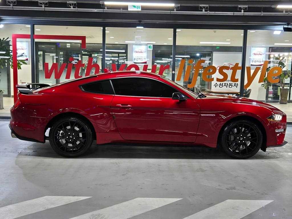 Ford Mustang - Vista 3