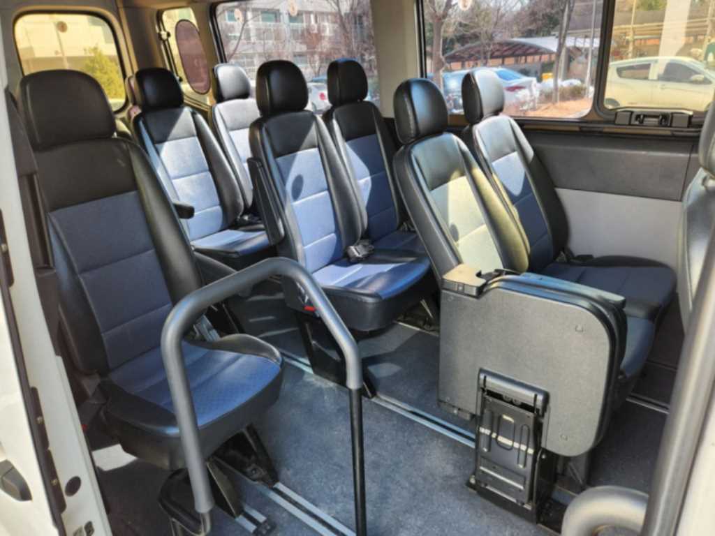 HYUNDAI Solati - Vista 11