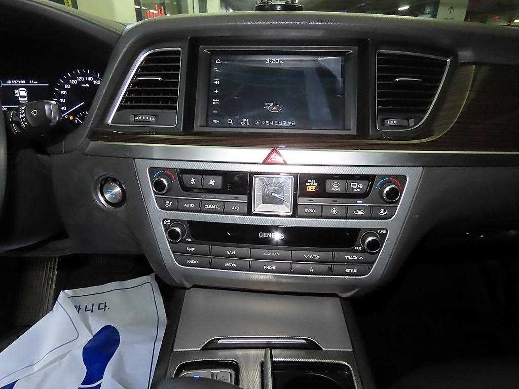 Genesis G80 - Vista 11