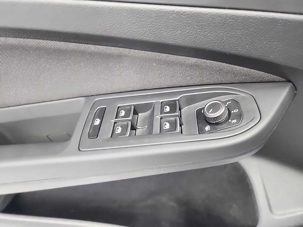 Volkswagen Golf 2022 Blanco - Importación desde Corea - HF Imports Iquique - Foto 16