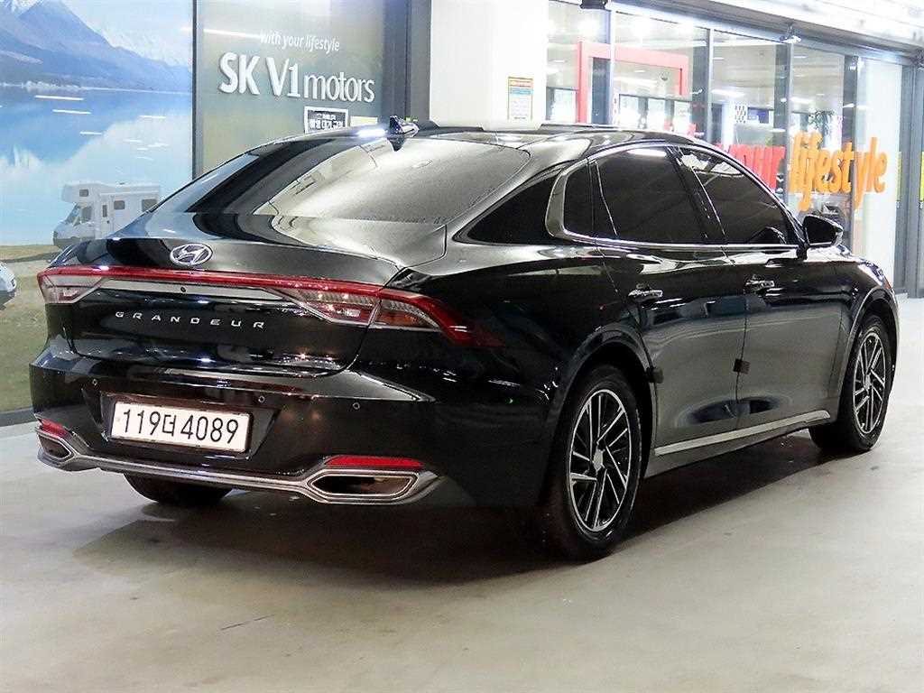 HYUNDAI Grandeur - Vista 4