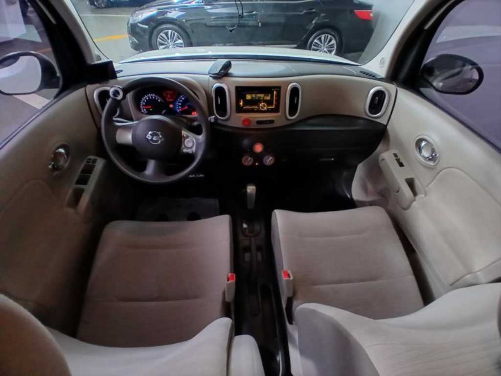 Nissan Cube - Vista 6