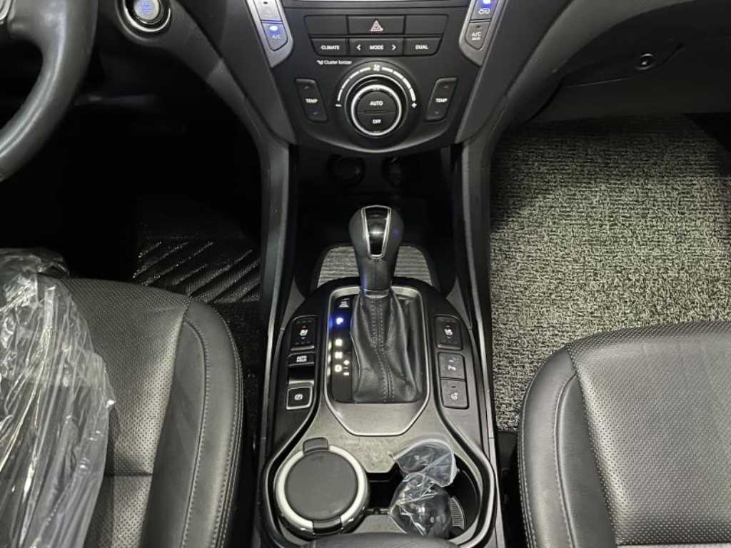 HYUNDAI Santa Fe - Vista 11