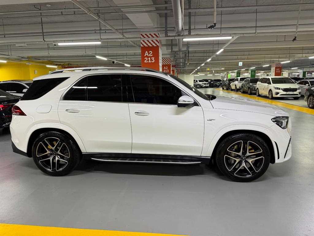 Mercedes Benz GLE Class - Vista 3